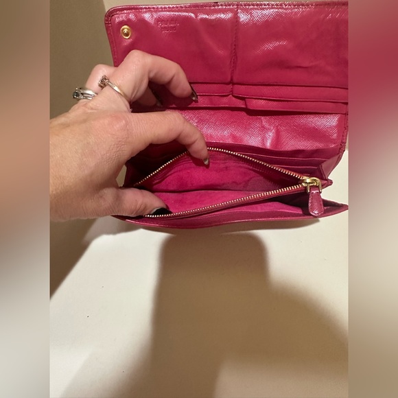 Prada Saffiano Pink Bow Snap Long Wallet - Picture 8 of 15